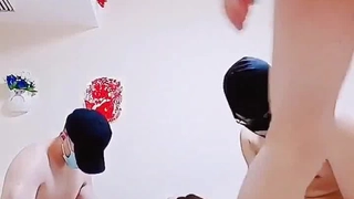 大胸妹子肉感十足