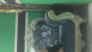 嘎嘎骚的少妇，一早就让我爆了。孩子还睡呢就忍不住了