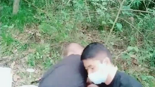 小胡子哥哥大战泰妹，女上位，传教士，站立后入炮，高潮后会意的笑了第03集
