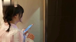 [本土精选!] sisom530 淘宝嫩模白百合~先自慰再被无套~卖力扭动的时候最性感了~