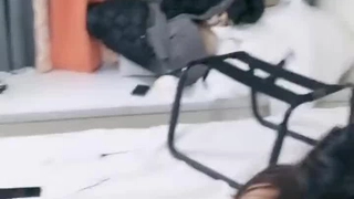 极端公共性爱,口交和吞咽