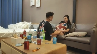 还是她姐操着舒服