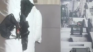 强欲少妇强上快递小哥 - 蜜桃传媒