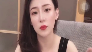 和小麦肤色金发美女来场亲密火热性爱后射在嘴里